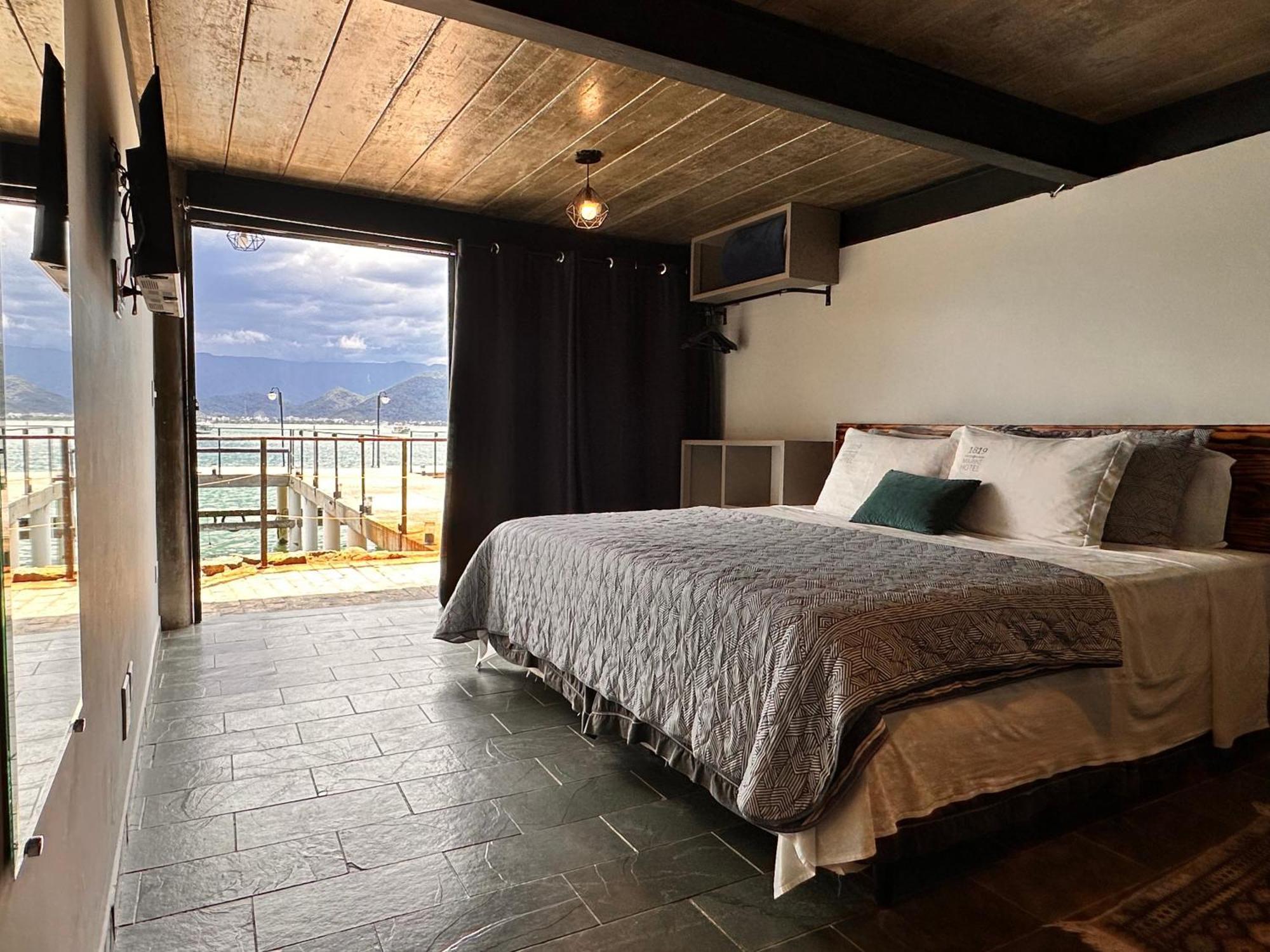 1819 Marine Hotel Убатуба Экстерьер фото